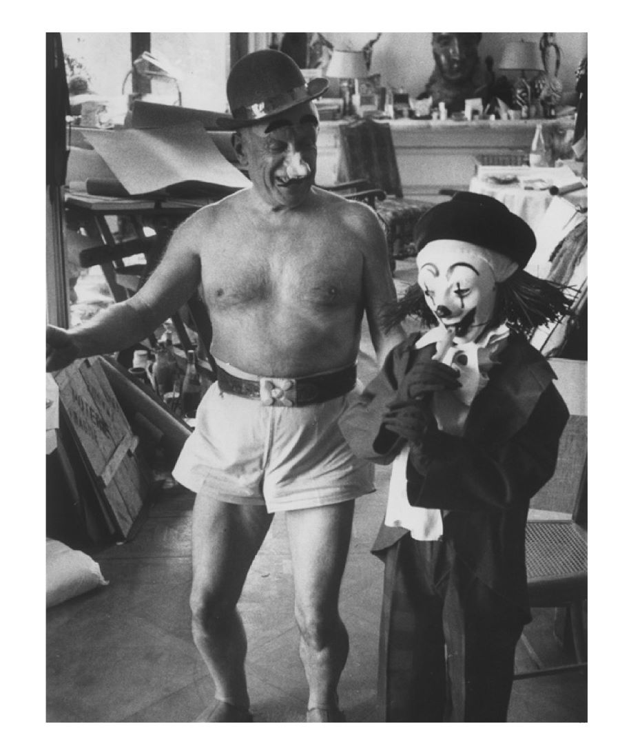 Ο Πικάσο και ο γιος του Κλοντ ντυμένοι κλόουν, 1957