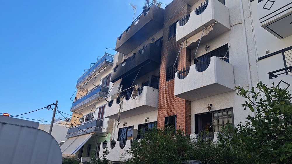 Φωτιά σε διαμέρισμα στη Νίκαια