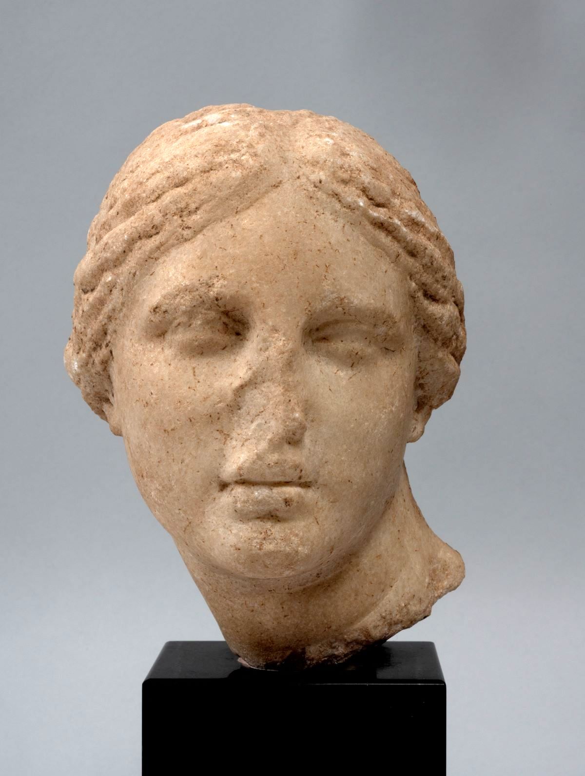 Μαρμάρινο κεφάλι Αφροδίτης (πιθανόν 2ου ή 1ου π.Χ. αιώνα)