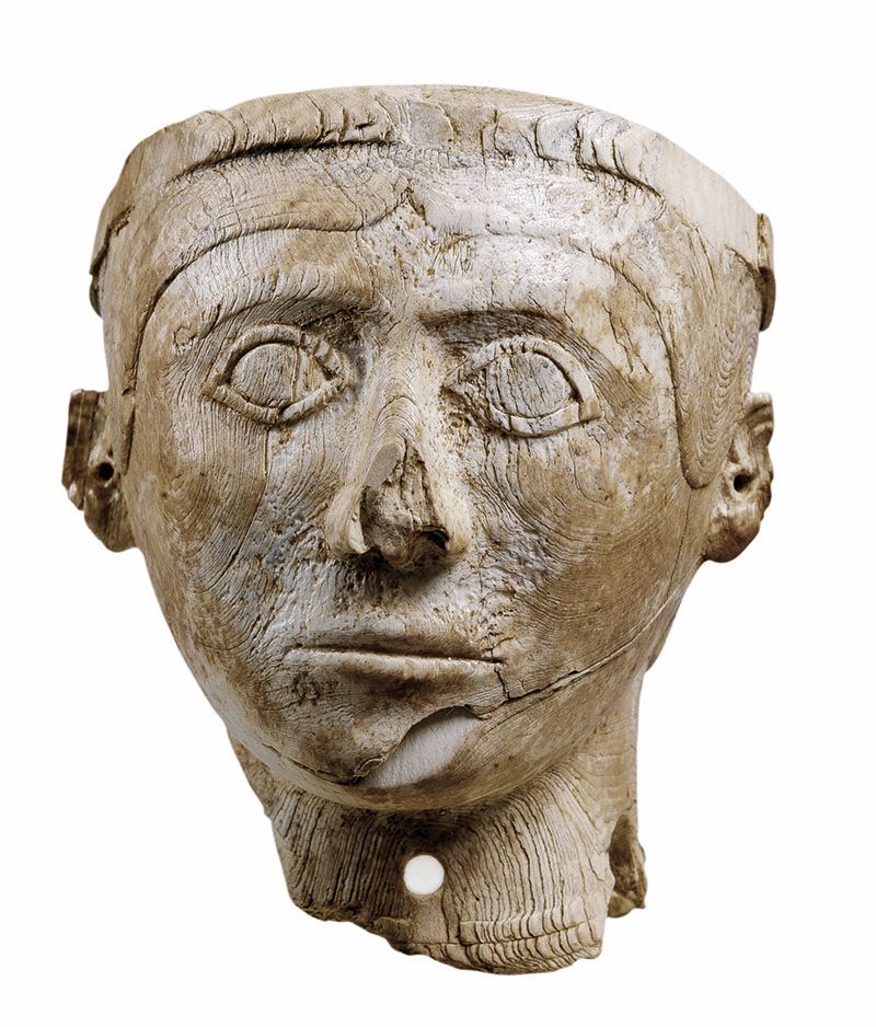Ελεφαντοστέινο ομοίωμα ανδρικής κεφαλής (1250-1180 π.Χ.) φωτ. Σωκράτης Μαυρομμάτης