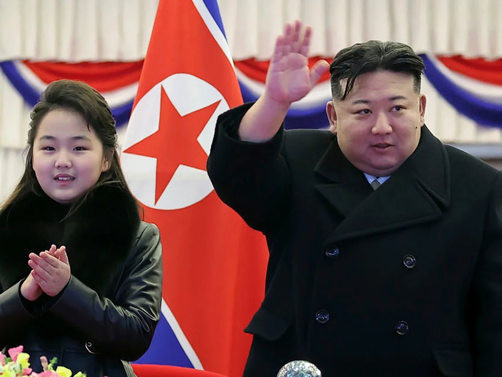 Η Κιμ Τζου Άε με τον πατέρα της ηγέτη της Βόρειας Κορέας Κιμ Γιονγκ Ουν