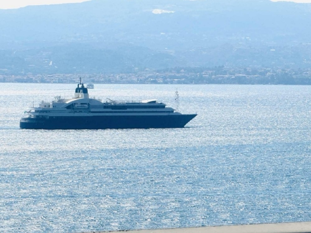 To Yacht Symphony του Bernard Arnault