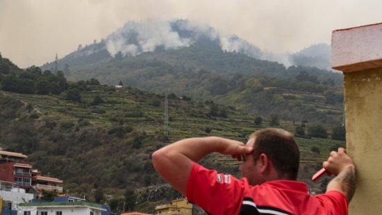 Ισπανία: Ανεξέλεγκτη μαίνεται δασική πυρκαγιά στο Τολέδο