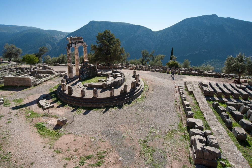 Η Θόλος των Δελφών, αρχιτεκτονικό αριστούργημα του 4ου π.Χ. αιώνα