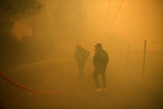 Πυρκαγιά στη Αττική: Εντοπίστηκε απανθρακωμένη σορός γυναίκας σε επιχείρηση στο Πάτημα Χαλανδρίου