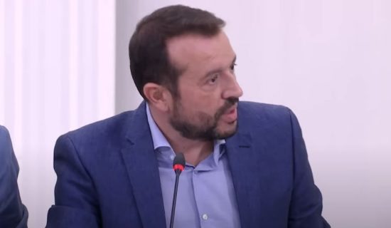 ΣΥΡΙΖΑ: «Η προστασία των δανειοληπτών και της πρώτης κατοικίας δεν είναι πολυτέλεια, είναι αναγκαιότητα».