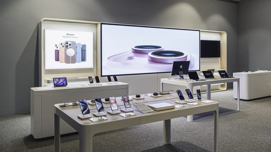 Νέο Apple Shop στο Σύνταγμα: Τα Public το γιόρτασαν με το μεγαλύτερο street party!