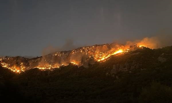 φωτιά στο Ξυλόκαστρο