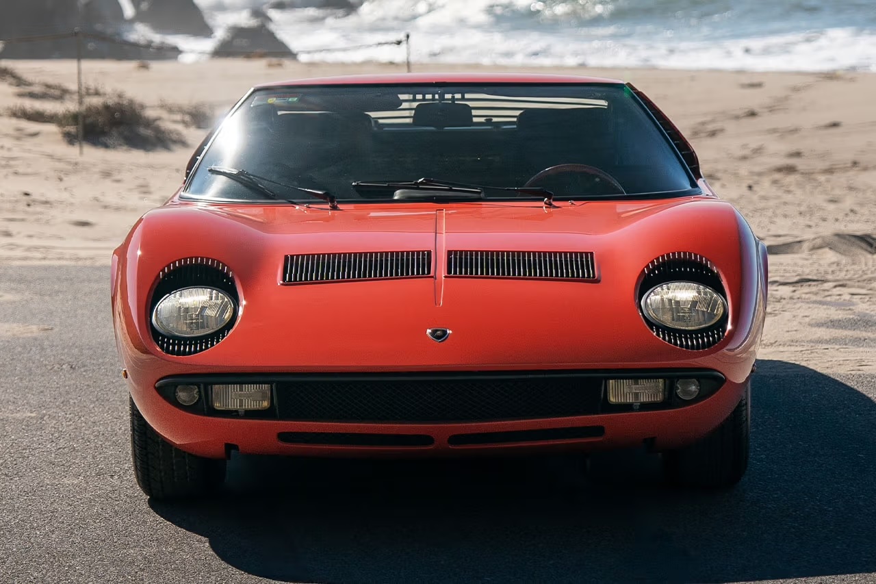  Lamborghini Miura P400 