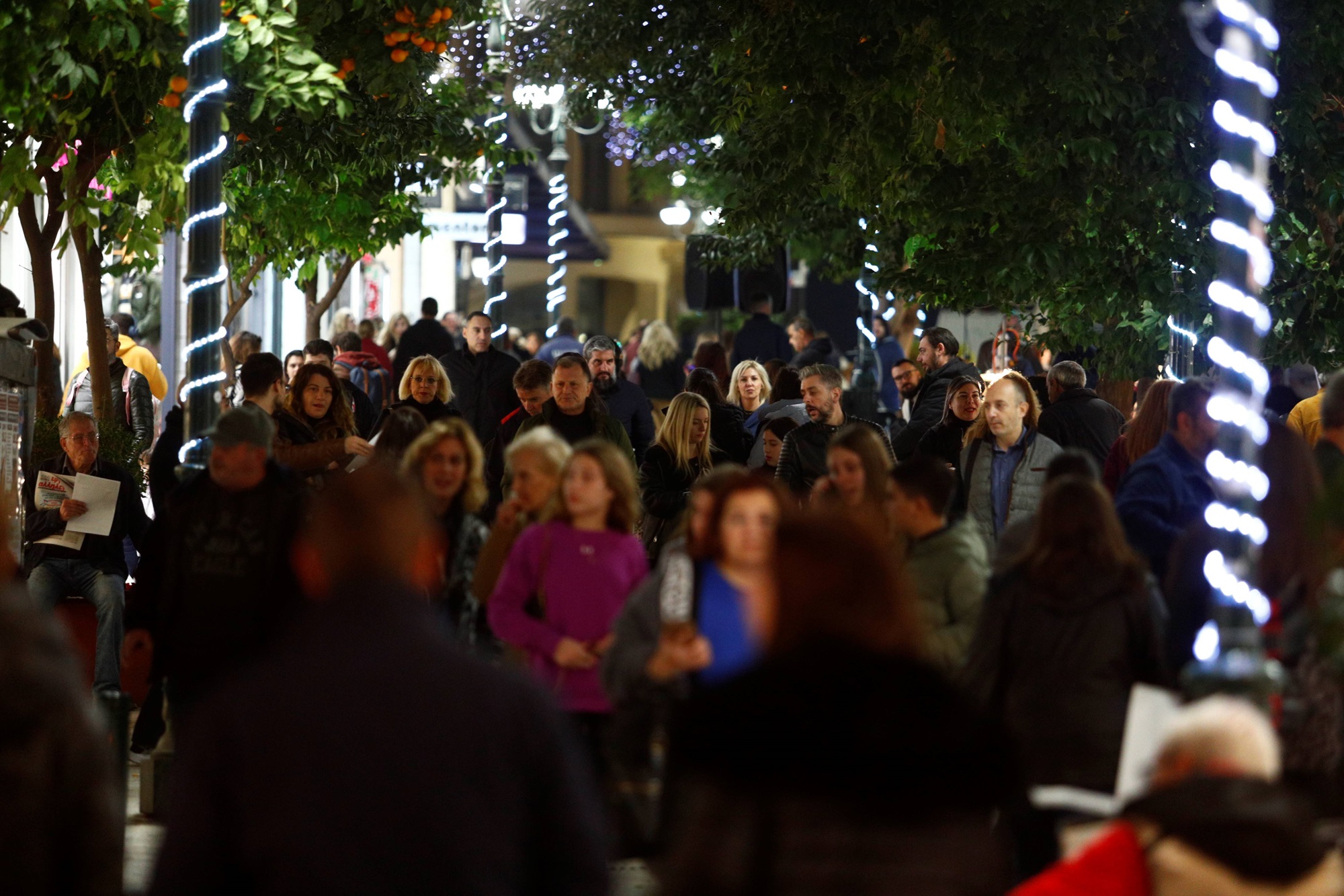 Πειραιάς, στιγμιότυπο από την Κόκκινη Νύχτα