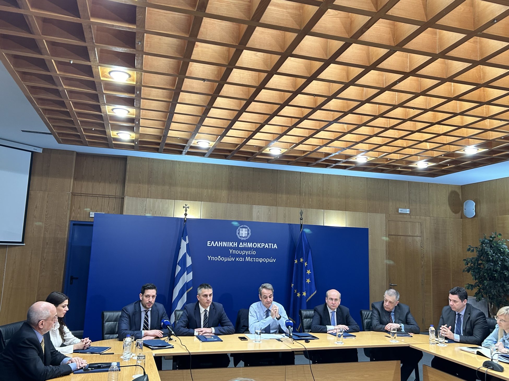 Μητσοτάκης: Τελείως διαφορετική έως το 2027 η εικόνα των ΜΜΜ – Κατεπείγουσα ανάγκη αναβάθμισης του σιδηρόδρομου