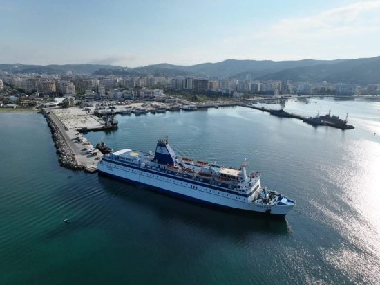 Η A- Ships Management του Γιάννη Αρκουμάνη αγόρασε το Golden Carrier